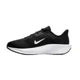 Championes de running Nike Quest 6, color negro con logo blanco.
