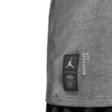 Remera de hombre de algodón estructurado, con bolsillo superpuesto y estampado clásico del París Saint-Germain.