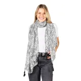 Pashmina rectangular de gasa sintética liviana, con estampado abstracto en tonos grises y negros, y terminación con flecos.