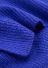 Bufanda rectangular color borgoña de tejido de punto acanalado, confeccionada con mezcla de lana y cashmere.