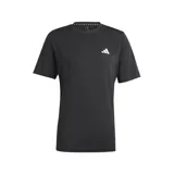 Remera de training color negro, confeccionada en tejido transpirable y elástico, diseñada para libertad de movimiento durante el ejercicio.