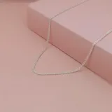 Cadena de plata 925 con eslabones tipo espiga.