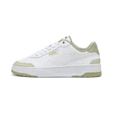 Championes Puma CA Match blancos con detalles en verde y beige. Zapatillas de cuero con suela de plataforma.