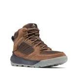 Bota de trekking de cuero color marrón, con tecnología Omni-Tech impermeable y transpirable, entresuela TechLite para amortiguación y suela Adapt Trax para tracción.