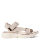 Sandalias estilo teva color nude, con plataforma y tiras ajustables.