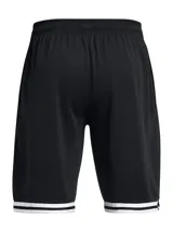 Short deportivo Under Armour negro con logo blanco en la pierna izquierda y doble línea blanca en el ruedo.