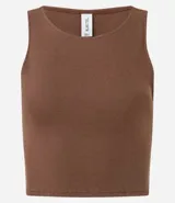 Top cropped sin mangas, color marrón oscuro, de corte ajustado al cuerpo y cuello redondo. Presenta textura acanalada.