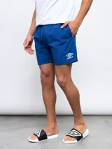 Short de baño negro de nylon con logo de Umbro estampado en gris.