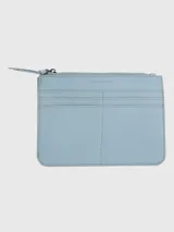 Cartera bandolera Hush Puppies negra con solapa y correa ajustable con logo de la marca.