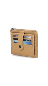 Tarjetero negro de símil cuero con presilla frontal y capacidad para 11 tarjetas. Incluye un visor transparente y un bolsillo con cierre para monedas o billetes.