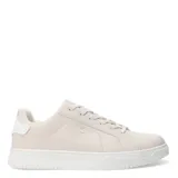 Championes de hombre color blanco, con diseño minimalista y cordones.