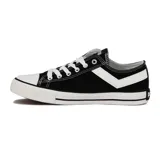 Championes Pony modelo Classic, color negro con detalles en blanco.