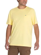 Remera celeste de algodón orgánico, corte regular fit, con cuello redondo y bolsillo en el pecho con logo bordado de la marca.