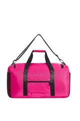 Bolso deportivo tipo duffel bag color negro, con múltiples bolsillos frontales con cierres y hebillas. Presenta detalles de tiras con texto en blanco que dicen "TRENDY" y "TRDY". Incluye asas de mano y correa ajustable para llevar al hombro.