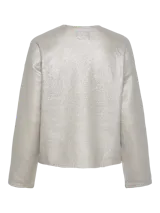 Sweater de punto color plateado, con cuello redondo y mangas largas.