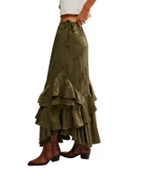 Falda larga color verde oliva con estampado floral jacquard, corte asimétrico y volantes en cascada.