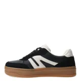 Championes urbanos Miss Carol modelo Delfi, color beige con suela blanca.