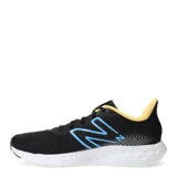 Championes New Balance 411 V3 para hombre, color negro con detalles en celeste y amarillo.
