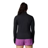 Remera deportiva Columbia negra de manga larga con medio cierre frontal y tecnología Omni-Wick para control de la humedad y neutralización de olores.