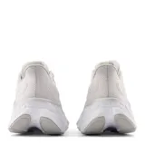 Championes New Balance Fresh Foam X More V4, color gris claro, con logo "N" en los laterales y suela Fresh Foam X.