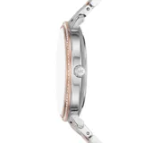 Reloj Michael Kors modelo Pyper, con caja plateada y detalles en oro rosa, bisel con cristales y esfera blanca con logo MK en repetición.