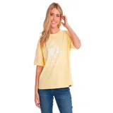 Remera amarilla de corte boxy con estampado de Caterpillar en el frente.