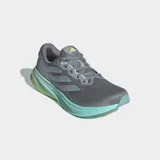 Championes de running Adidas Supernova Rise 2, color gris con detalles en verde menta y amarillo neón en la suela. Presentan una parte superior de malla transpirable y una entresuela gruesa con tecnología Dreamstrike+.