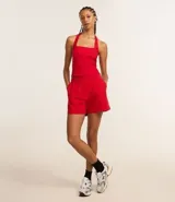 Blusa cropped de frente única color rojo, con escote cuadrado y confeccionada en bengalina con viscosa certificada.