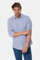 Camisa de manga larga a cuadros, confeccionada en lino y algodón, modelo slim fit.