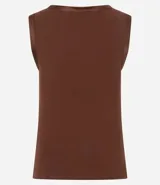 Musculosa blanca de punto con cuello redondo y sisas con detalle satinado.