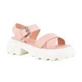 Sandalias negras con plataforma track y hebilla lateral.