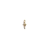 Charm bañada en oro de 18 K con forma de letra y argolla, ideal para personalizar accesorios.