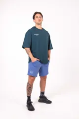Short elástico color azul con estampados originales de Hermod, confeccionado en tela lycra.