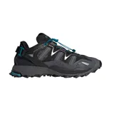 Championes Adidas Hyperturf Adventure color negro con detalles en gris y turquesa.