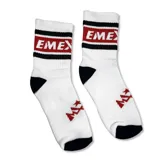Par de medias blancas con detalles en negro, incluyendo el logo 'EMEX' en la parte superior y un diseño abstracto en el tobillo.