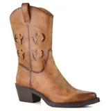 Bota texana color marrón con detalles calados en la caña y taco bajo.