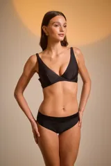 Top de bikini con estampado multicolor.