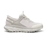 Championes deportivos Skechers Hands Free Slip-ins Relaxed Fit: D'Lux Journey - Newaygo para mujer, color gris claro. Capellada de malla con cordones elásticos, entresuela de plataforma acolchada, plantilla Skechers Air-Cooled Memory Foam y suela exterior flexible con tracción.