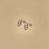 Par de aros tipo argolla de plata 925 con circonias.