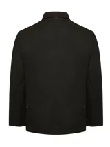 Chaqueta verde de tela canvas con tratamiento de cera Wax, cuello de cotelé, cierre con botones, tres bolsillos frontales y dos interiores.