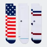 Pack de tres medias con diseño de estrellas y rayas, en colores rojo, blanco y azul.