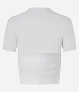 Remera blanca de algodón con cuello redondo y manga corta. Estampa frontal con el logo de la marca Starter y el número 1999.