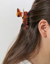 Broche para el pelo con forma de perro salchicha, color carey.