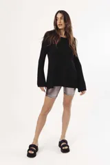 Short biker metalizado color plateado.