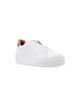 Sneaker Adelaida de cuero graneado color verde oliva, con cordones de algodón y suela elevada color crema.
