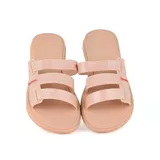Ojotas Ipanema Bold color beige con tres tiras horizontales y logo de la marca en rojo.