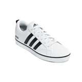 Championes Adidas VS Pace 2.0 de hombre, color blanco con detalles en negro, con las tres tiras características de la marca en los laterales.