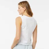 Musculosa blanca de algodón con estampado frontal del logo de Pink Floyd y la leyenda 'The Dark Side of the Moon Tour 1973'.