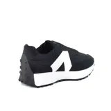 Championes deportivos American Sport modelo Lyra, color gris claro con detalles en blanco y suela marrón.