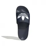 Sandalias Adidas Adilette color azul marino con logo de la marca en blanco.